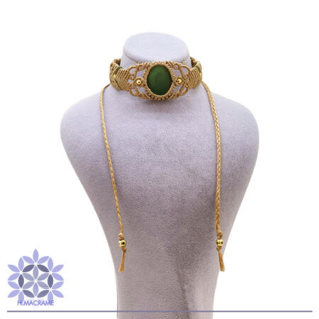 گردنبند سنگ یشم رنگ کرم